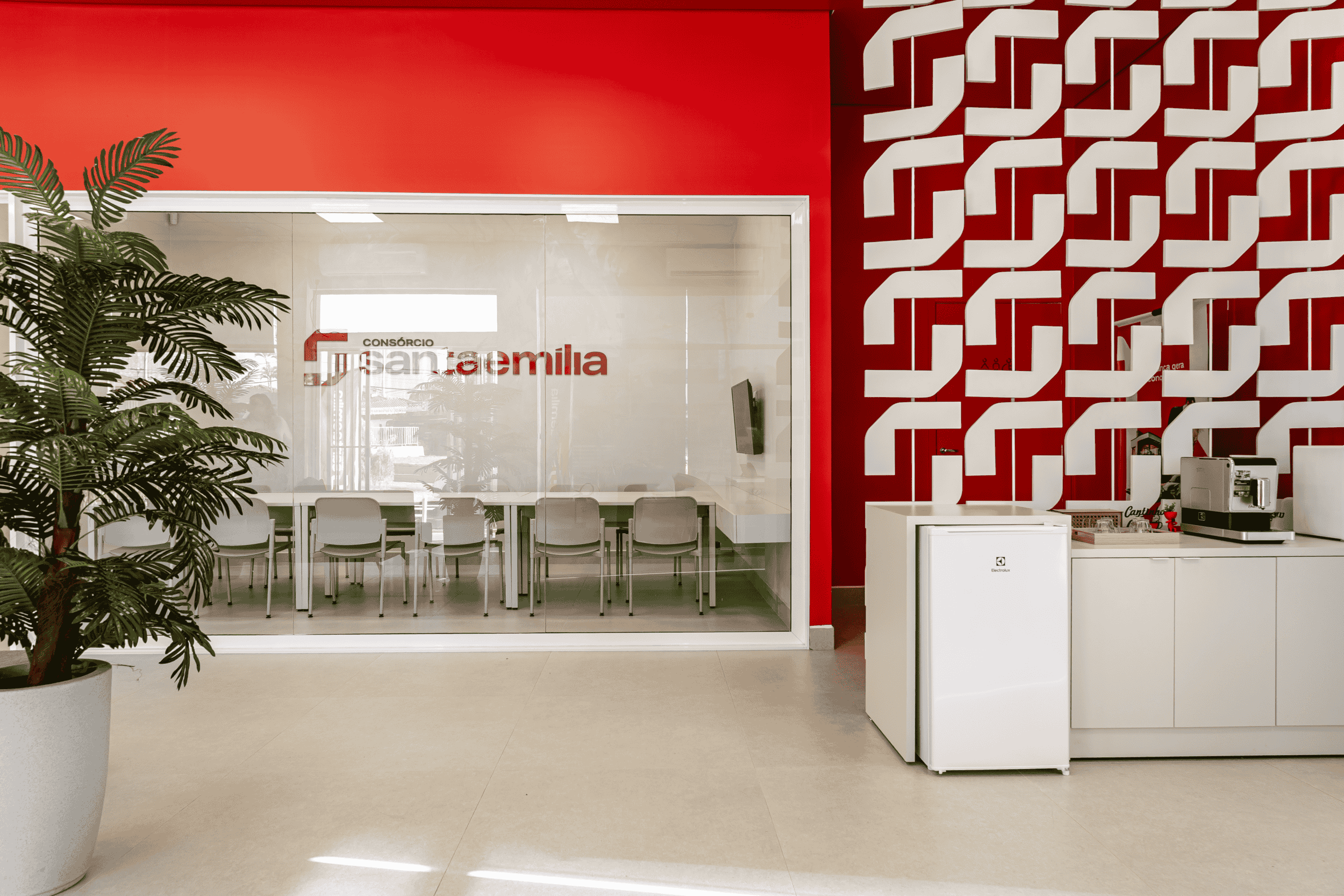 Projeto de interiores do Consórcio Santa Emília realizado por Grupo Áurea. Fotógrafa Nathália Lima